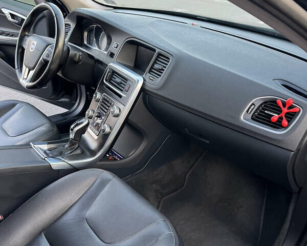 Вольво С60, объемом двигателя 2 л и пробегом 216 тыс. км за 13400 $, фото 19 на Automoto.ua