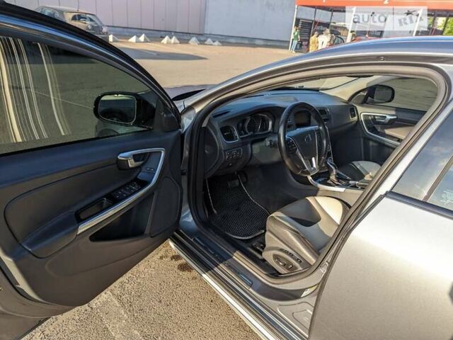 Вольво С60, объемом двигателя 2.5 л и пробегом 91 тыс. км за 13900 $, фото 7 на Automoto.ua