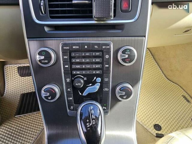 Вольво С60, объемом двигателя 2.5 л и пробегом 81 тыс. км за 13600 $, фото 13 на Automoto.ua