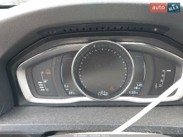 Вольво С60 2015 у Києві на Automoto.ua Вольво С60, об'ємом двигуна 2.5 л та пробігом 189 тис. км за 1500 $, фото 5 на Automoto.ua