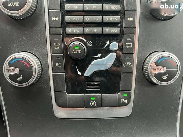 Вольво С60, об'ємом двигуна 2 л та пробігом 215 тис. км за 12690 $, фото 26 на Automoto.ua