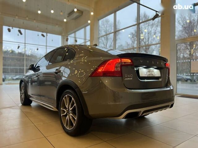 Вольво С60, объемом двигателя 2.5 л и пробегом 181 тыс. км за 15900 $, фото 6 на Automoto.ua