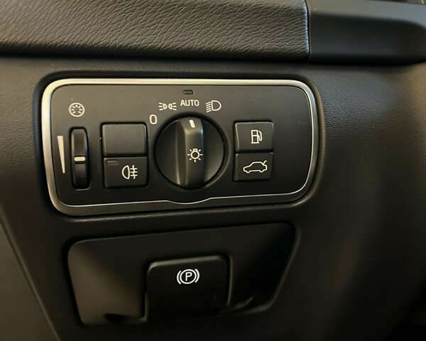 Вольво С60, объемом двигателя 2.5 л и пробегом 181 тыс. км за 15900 $, фото 16 на Automoto.ua