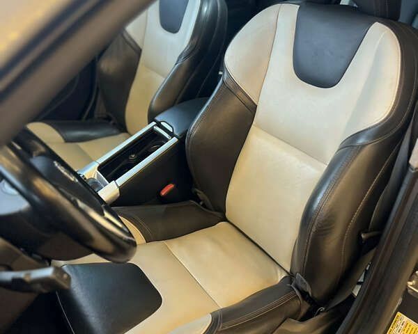 Вольво С60, объемом двигателя 2.5 л и пробегом 181 тыс. км за 15900 $, фото 9 на Automoto.ua