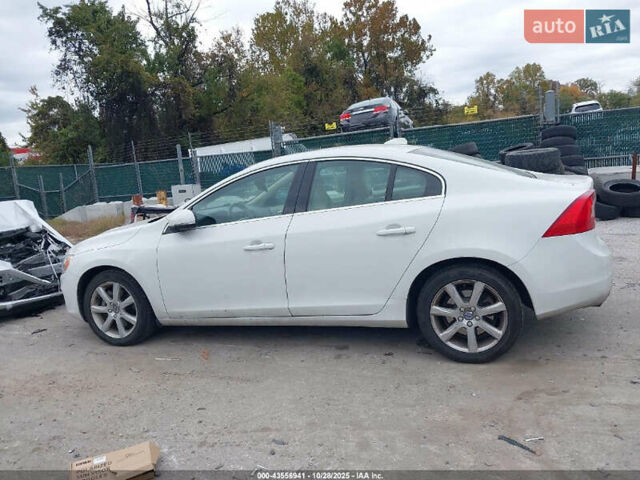 Вольво С60 2015 у Києві на Automoto.ua Вольво С60, об'ємом двигуна 2.5 л та пробігом 189 тис. км за 1500 $, фото 12 на Automoto.ua