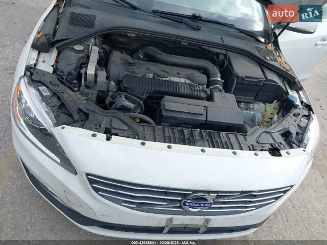 Вольво С60 2015 у Києві на Automoto.ua Вольво С60, об'ємом двигуна 2.5 л та пробігом 189 тис. км за 1500 $, фото 8 на Automoto.ua