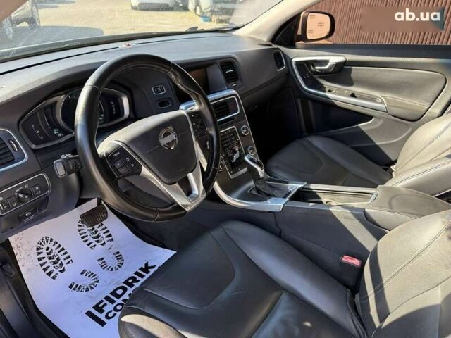 Вольво С60, объемом двигателя 2 л и пробегом 208 тыс. км за 8600 $, фото 4 на Automoto.ua