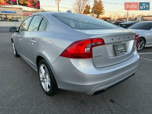 Вольво С60, объемом двигателя 2 л и пробегом 162 тыс. км за 2000 $, фото 3 на Automoto.ua