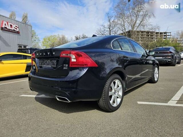 Вольво С60, объемом двигателя 2.5 л и пробегом 81 тыс. км за 13600 $, фото 2 на Automoto.ua