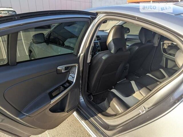 Вольво С60, объемом двигателя 2.5 л и пробегом 91 тыс. км за 13900 $, фото 12 на Automoto.ua