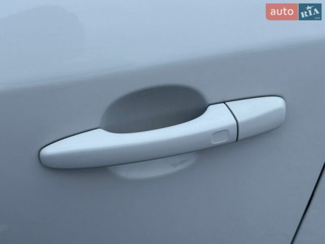 Вольво С60, об'ємом двигуна 2 л та пробігом 262 тис. км за 11000 $, фото 7 на Automoto.ua