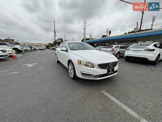 Вольво С60, объемом двигателя 2 л и пробегом 105 тыс. км за 2700 $, фото 3 на Automoto.ua