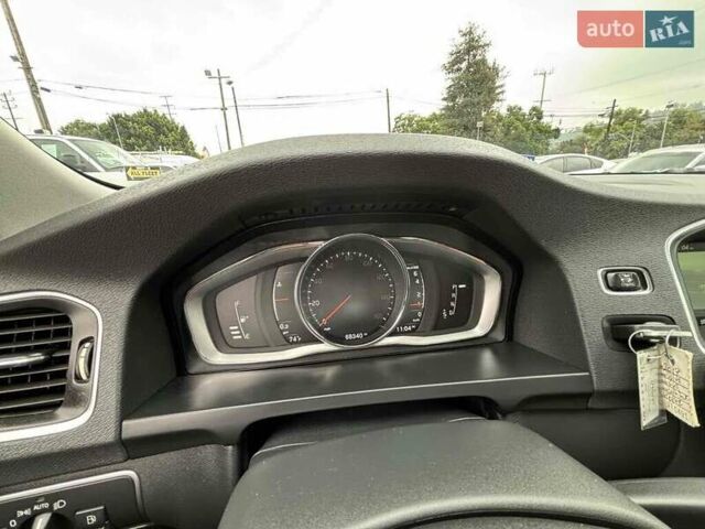 Вольво С60, объемом двигателя 2 л и пробегом 105 тыс. км за 2700 $, фото 4 на Automoto.ua