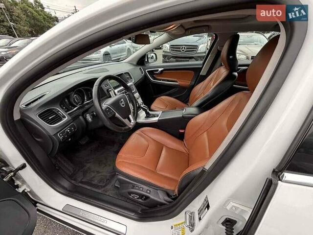 Вольво С60, объемом двигателя 2 л и пробегом 105 тыс. км за 2700 $, фото 13 на Automoto.ua