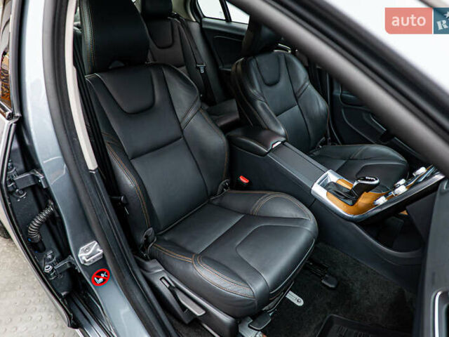 Вольво С60, объемом двигателя 2 л и пробегом 132 тыс. км за 18224 $, фото 17 на Automoto.ua