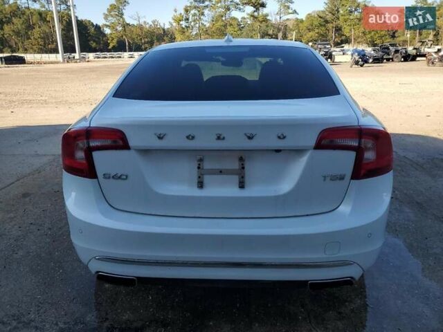 Вольво С60, объемом двигателя 1.97 л и пробегом 160 тыс. км за 3100 $, фото 5 на Automoto.ua