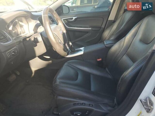 Вольво С60, объемом двигателя 1.97 л и пробегом 160 тыс. км за 3100 $, фото 6 на Automoto.ua