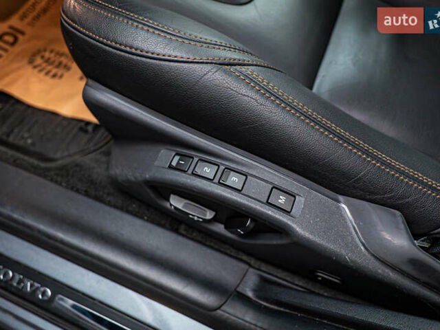 Вольво С60, объемом двигателя 2 л и пробегом 132 тыс. км за 18224 $, фото 16 на Automoto.ua