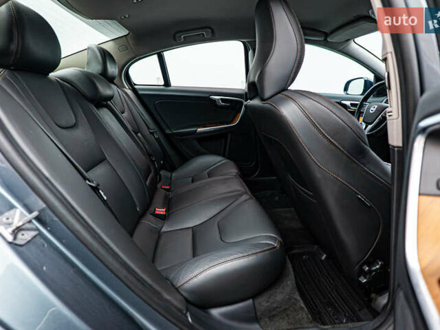 Вольво С60, объемом двигателя 2 л и пробегом 132 тыс. км за 18224 $, фото 18 на Automoto.ua