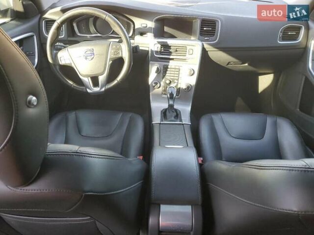 Вольво С60, объемом двигателя 1.97 л и пробегом 160 тыс. км за 3100 $, фото 7 на Automoto.ua