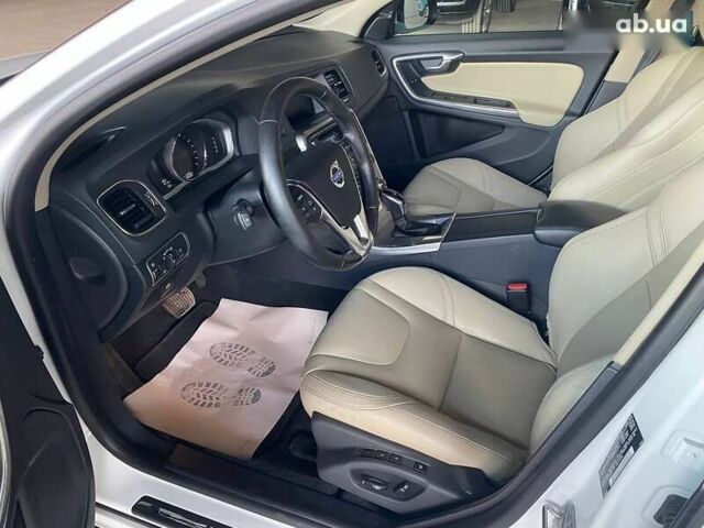 Вольво С60, объемом двигателя 2 л и пробегом 155 тыс. км за 15900 $, фото 7 на Automoto.ua