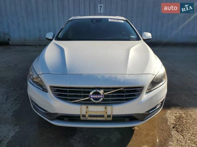 Вольво С60, объемом двигателя 1.97 л и пробегом 160 тыс. км за 3100 $, фото 4 на Automoto.ua