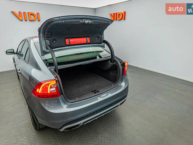 Вольво С60, объемом двигателя 2 л и пробегом 132 тыс. км за 18224 $, фото 6 на Automoto.ua