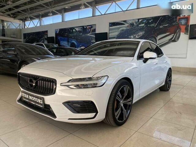 Вольво С60, объемом двигателя 0 л и пробегом 44 тыс. км за 26999 $, фото 1 на Automoto.ua