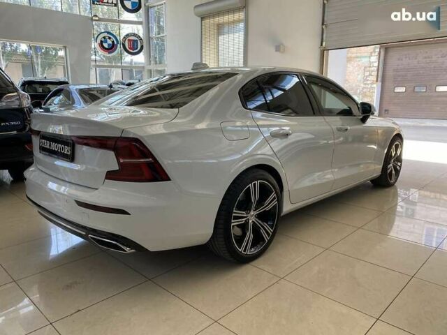 Вольво С60, объемом двигателя 0 л и пробегом 44 тыс. км за 26999 $, фото 12 на Automoto.ua