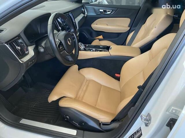 Вольво С60, объемом двигателя 0 л и пробегом 44 тыс. км за 26999 $, фото 19 на Automoto.ua