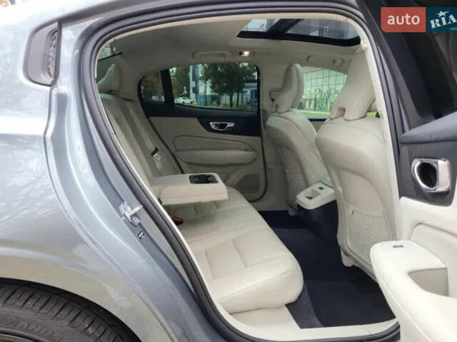 Вольво С60, об'ємом двигуна 2 л та пробігом 81 тис. км за 29500 $, фото 7 на Automoto.ua