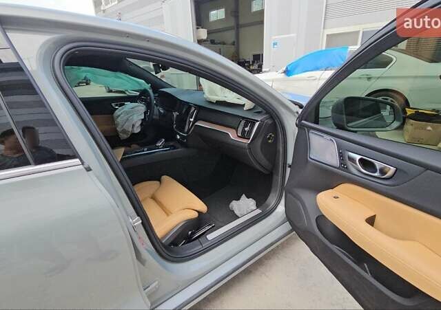 Вольво С60, объемом двигателя 1.97 л и пробегом 8 тыс. км за 16800 $, фото 21 на Automoto.ua