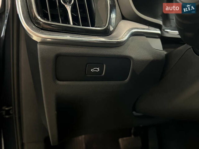 Вольво С60, объемом двигателя 2 л и пробегом 24 тыс. км за 28800 $, фото 19 на Automoto.ua