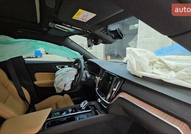 Вольво С60, объемом двигателя 1.97 л и пробегом 8 тыс. км за 16800 $, фото 17 на Automoto.ua