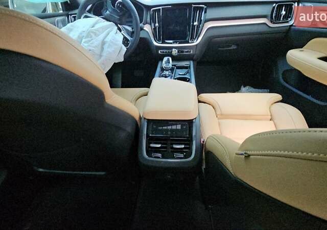 Вольво С60, объемом двигателя 1.97 л и пробегом 8 тыс. км за 16800 $, фото 10 на Automoto.ua