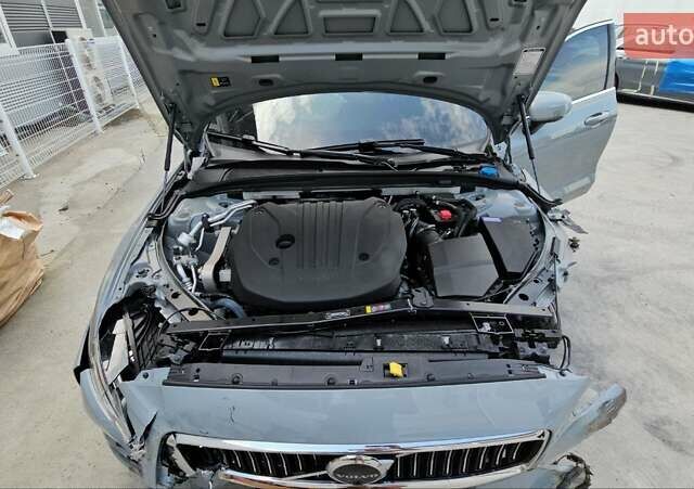 Вольво С60, объемом двигателя 1.97 л и пробегом 8 тыс. км за 16800 $, фото 37 на Automoto.ua