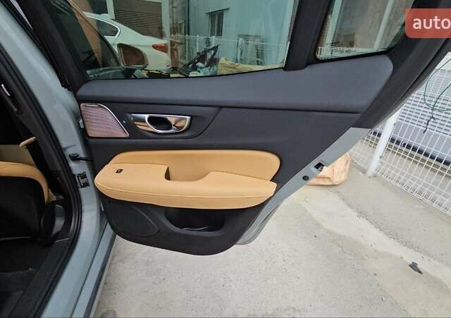 Вольво С60, объемом двигателя 1.97 л и пробегом 8 тыс. км за 16800 $, фото 77 на Automoto.ua