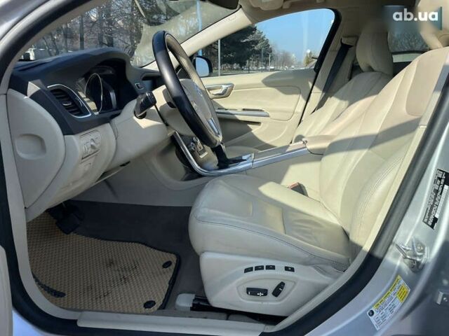 Вольво С60, объемом двигателя 2 л и пробегом 184 тыс. км за 14000 $, фото 22 на Automoto.ua