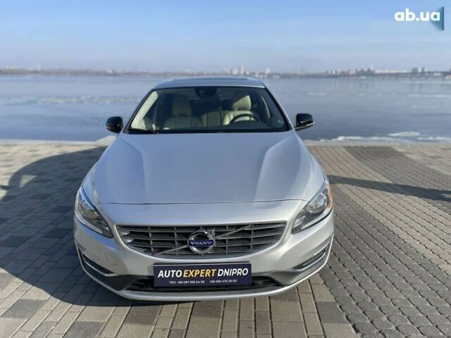 Вольво С60, объемом двигателя 2 л и пробегом 184 тыс. км за 14000 $, фото 2 на Automoto.ua