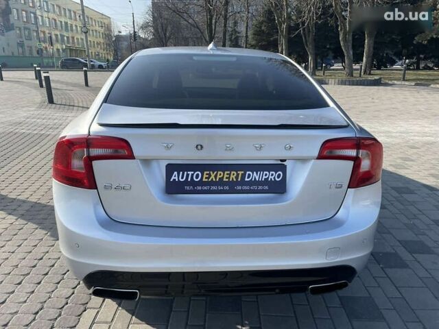Вольво С60, объемом двигателя 2 л и пробегом 184 тыс. км за 14000 $, фото 8 на Automoto.ua