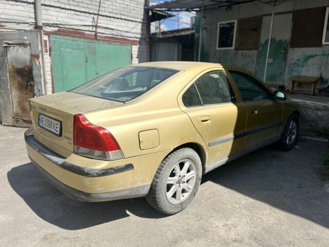 Вольво С60 2001 в Днепре (Днепропетровске) на Automoto.ua Желтый Вольво С60, объемом двигателя 2.4 л и пробегом 375 тыс. км за 3700 $, фото 3 на Automoto.ua