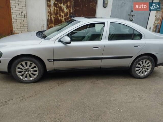 Вольво С60 2001 в Славуте на Automoto.ua Серый Вольво С60, объемом двигателя 2.32 л и пробегом 230 тыс. км за 3380 $, фото 3 на Automoto.ua