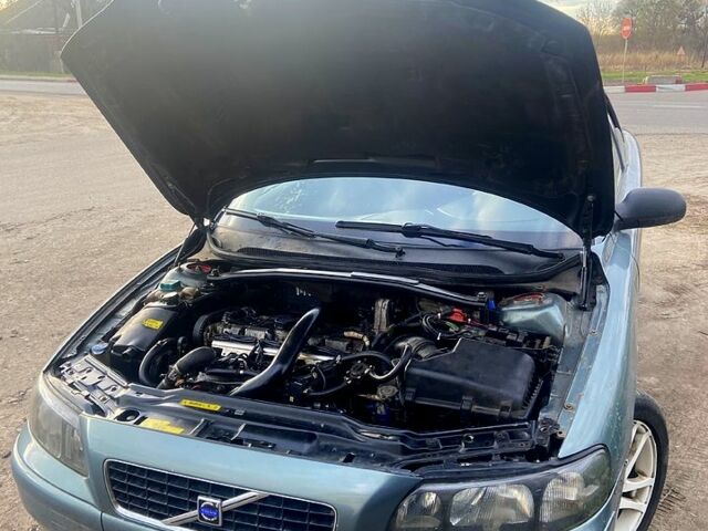 Серый Вольво С60, объемом двигателя 2.3 л и пробегом 0 тыс. км за 3000 $, фото 3 на Automoto.ua