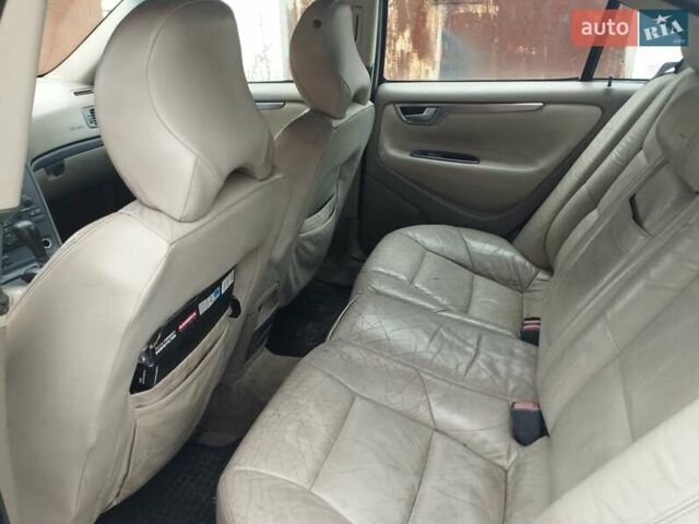 Вольво С60 2001 в Славуте на Automoto.ua Серый Вольво С60, объемом двигателя 2.32 л и пробегом 230 тыс. км за 3380 $, фото 1 на Automoto.ua