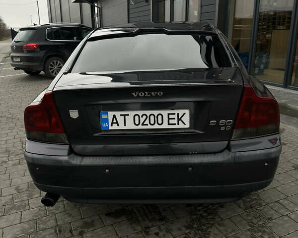 Серый Вольво С60, объемом двигателя 2.4 л и пробегом 328 тыс. км за 4999 $, фото 6 на Automoto.ua