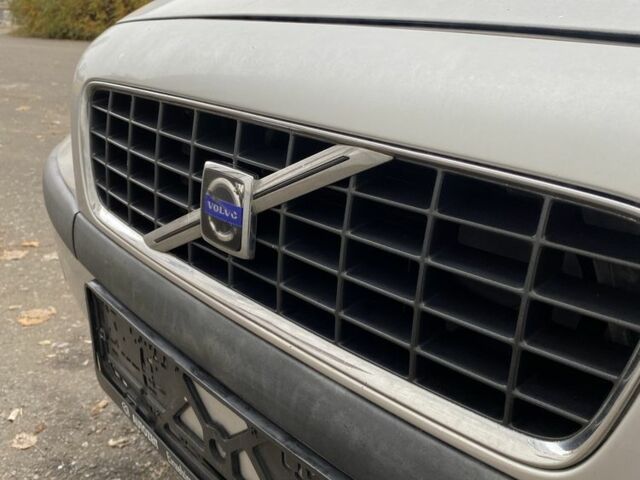 Серый Вольво С60, объемом двигателя 2.4 л и пробегом 340 тыс. км за 2400 $, фото 3 на Automoto.ua