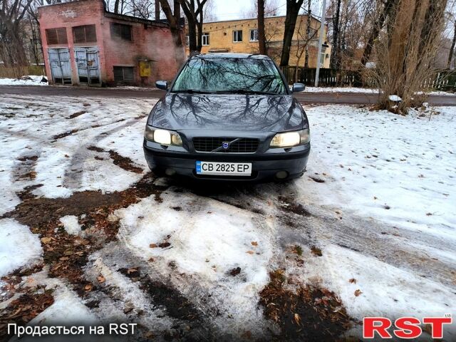 Серый Вольво С60, объемом двигателя 2.5 л и пробегом 0 тыс. км за 6000 $, фото 1 на Automoto.ua