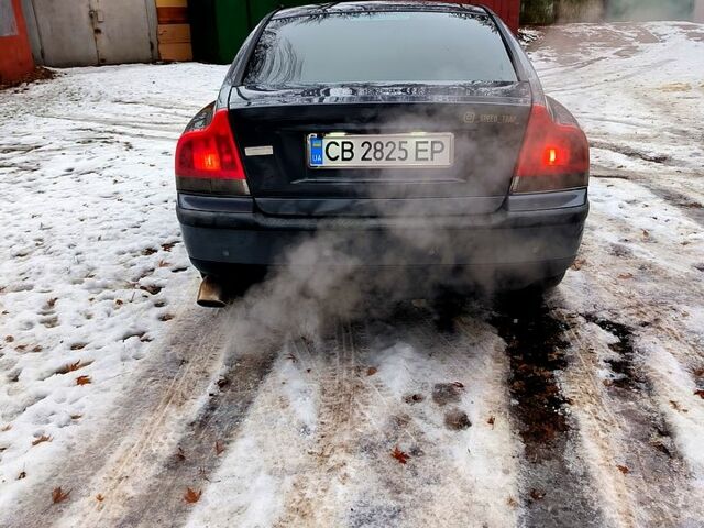Серый Вольво С60, объемом двигателя 2.5 л и пробегом 0 тыс. км за 6000 $, фото 2 на Automoto.ua