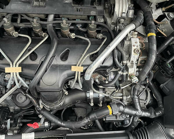 Вольво С60 2006 у Києві на Automoto.ua Сірий Вольво С60, об'ємом двигуна 2.4 л та пробігом 229 тис. км за 9800 $, фото 18 на Automoto.ua