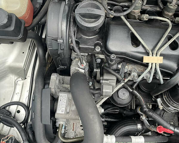 Вольво С60 2006 у Києві на Automoto.ua Сірий Вольво С60, об'ємом двигуна 2.4 л та пробігом 229 тис. км за 9800 $, фото 19 на Automoto.ua